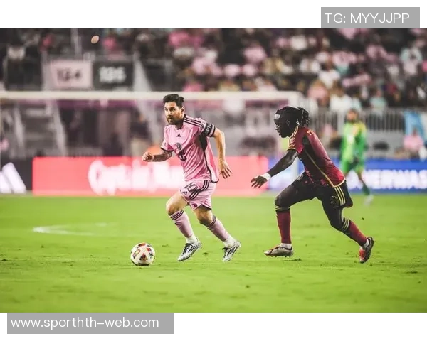 梅西在迈阿密国际对亚特兰大联比赛中表现出色荣膺全场最佳球员