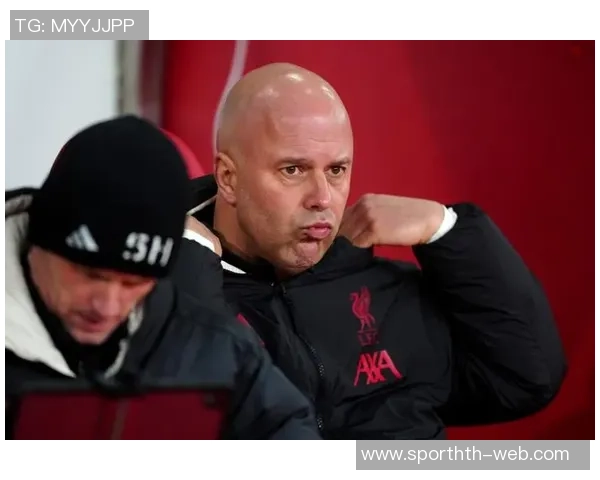 卡拉格直言利物浦阵容不足以争冠建议冬窗引进塞梅尼奥 卡拉格直言利物浦阵容不足以争冠建议冬窗引进塞梅尼奥