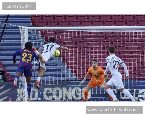 孔德回忆与哈维图赫尔的对话更倾向于孔德的战术理念并希望踢中卫